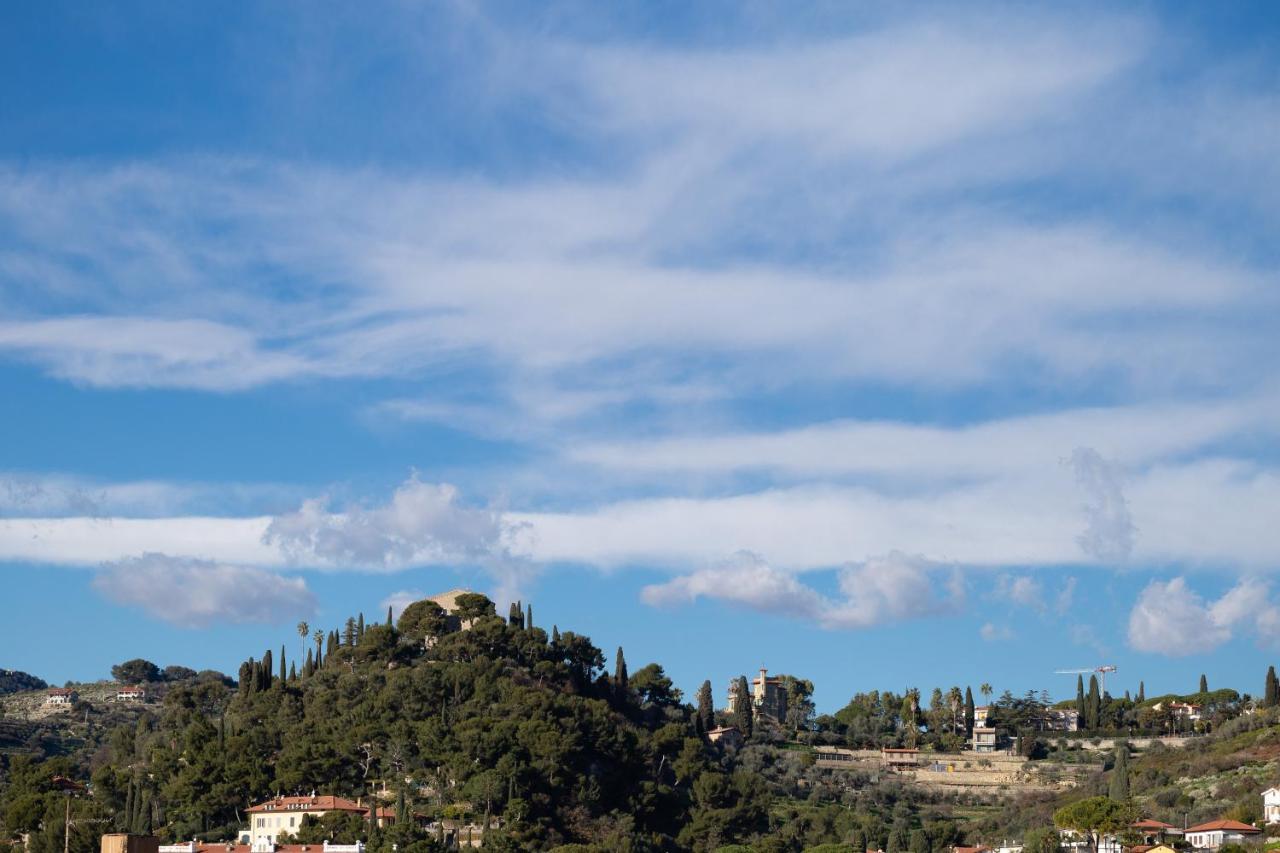 110 - Casa Sole Vista Mare, In Centro 100 Metri Spiaggia Lejlighed Bordighera Eksteriør billede