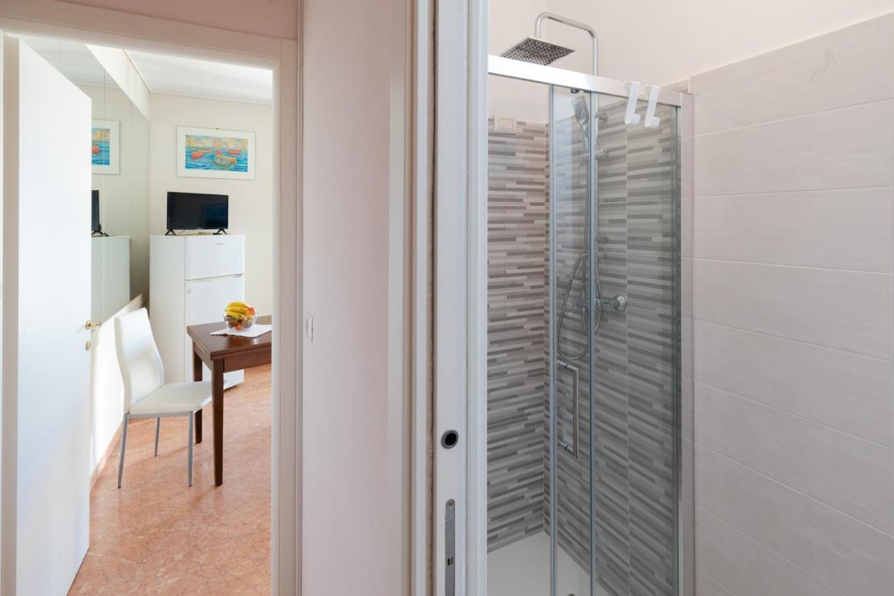 110 - Casa Sole Vista Mare, In Centro 100 Metri Spiaggia Lejlighed Bordighera Eksteriør billede